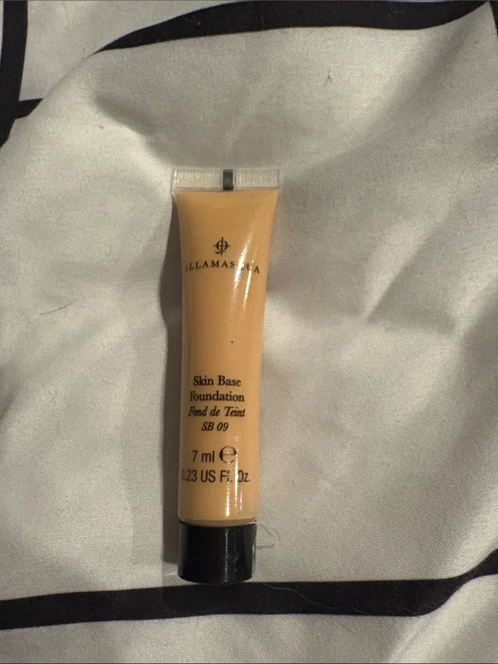 Illamasqua Skin Base Foundation - Warm Tan Tube